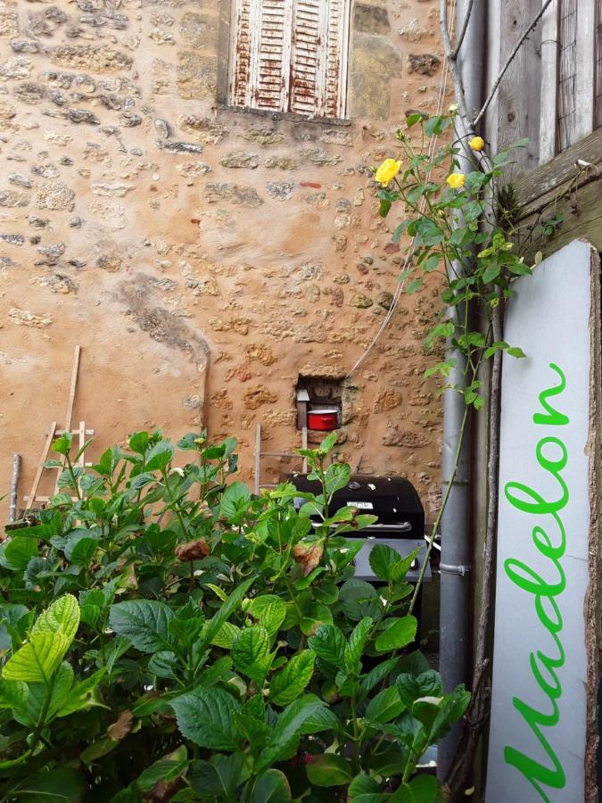 Madelon IV Bed & Breakfast Belvès Eksteriør bilde
