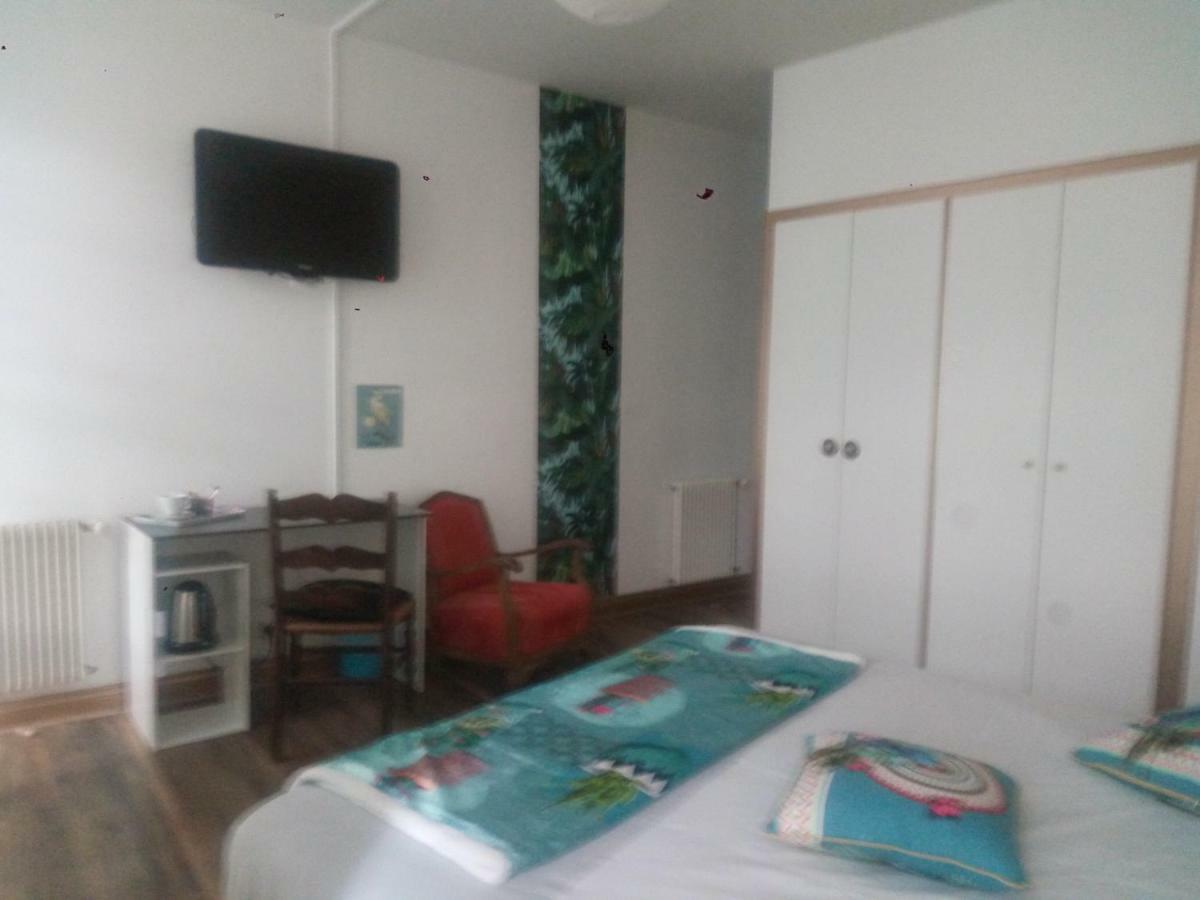 Madelon IV Bed & Breakfast Belvès Eksteriør bilde